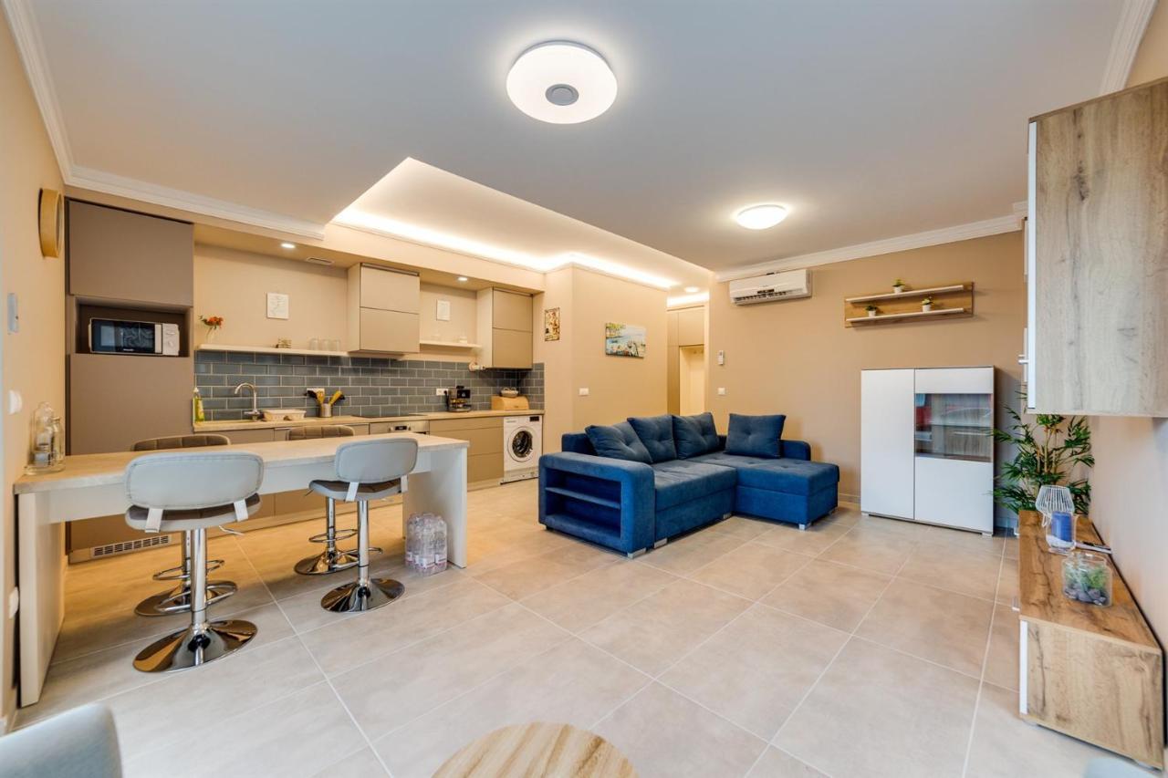Forest Foeldvar Apartmanok By Bltn Balatonföldvár Extérieur photo